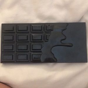Makeup Revolution Chocolate Vice palette